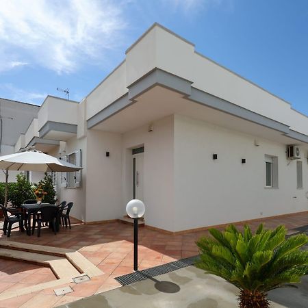 casa vacanze NONNOFIORE Leverano Exterior foto